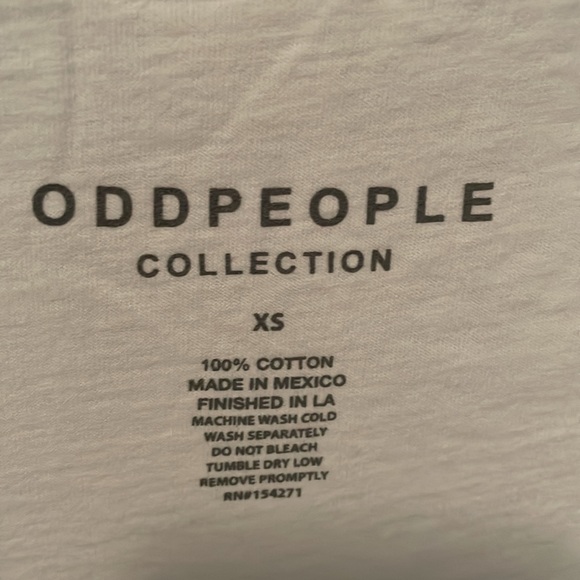 NWOT Odd People (Recycled Karma) British Invasion women’s graphic tee, size XS - Picture 3 of 4